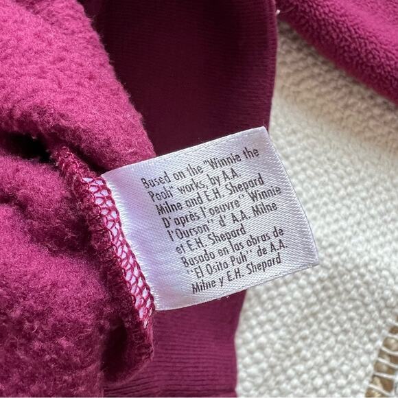 Disney Pooh Burgundy Fleece Crewneck Pullover Sweatshirt Unisex Size Medium - Picture 9 of 9